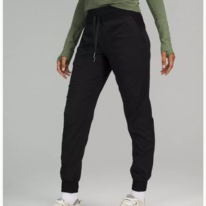 Dance studio Lululemon joggers